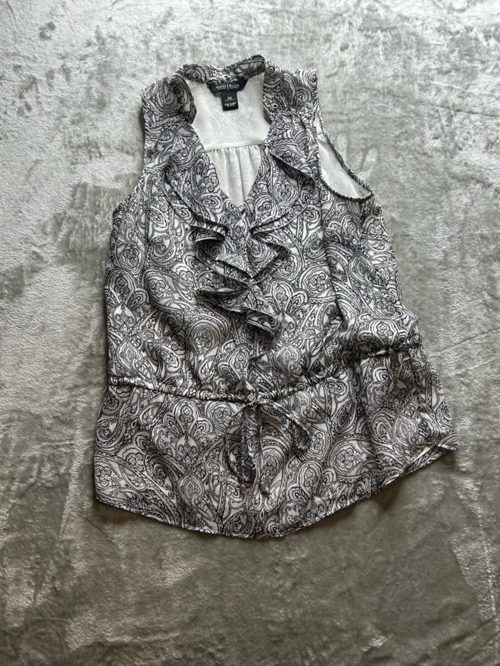 WHBM Ruffled Paisley Sleeveless Blouse - Black & White